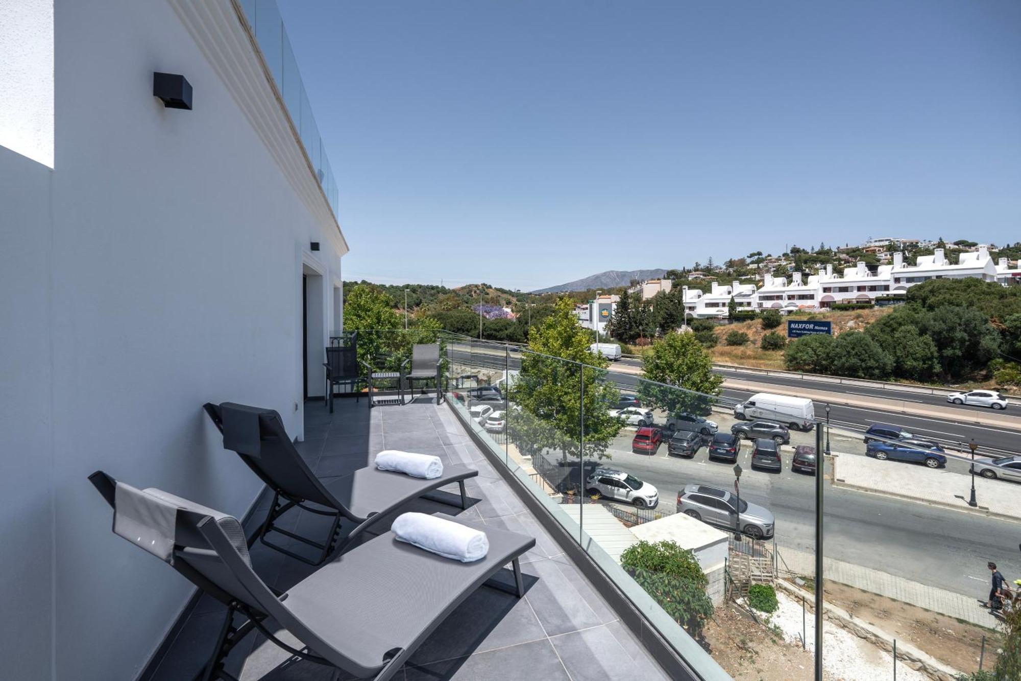 The Orange House Boutique Hotel And Upstairs Rooftop Bar Center Of La Cala De Mijas 100M From The Beach Luaran gambar