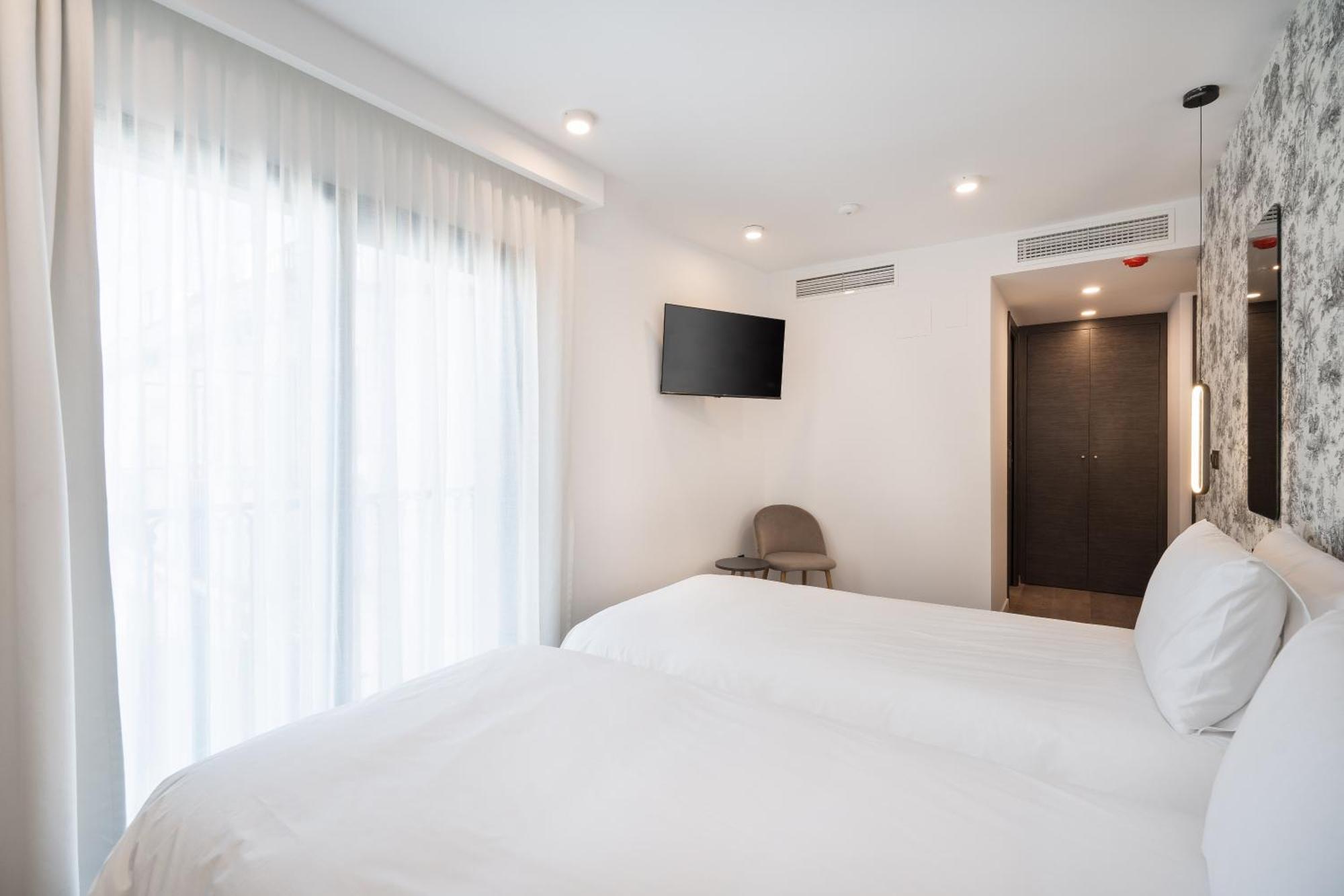 The Orange House Boutique Hotel And Upstairs Rooftop Bar Center Of La Cala De Mijas 100M From The Beach Luaran gambar