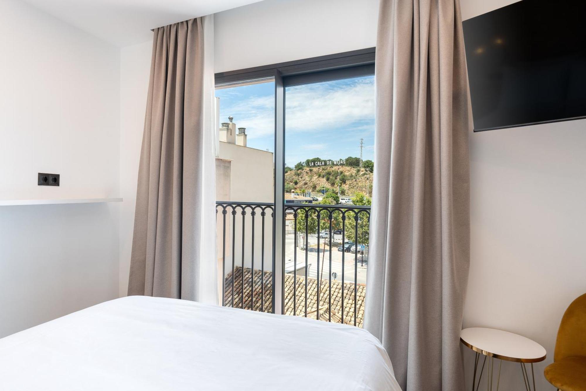 The Orange House Boutique Hotel And Upstairs Rooftop Bar Center Of La Cala De Mijas 100M From The Beach Luaran gambar