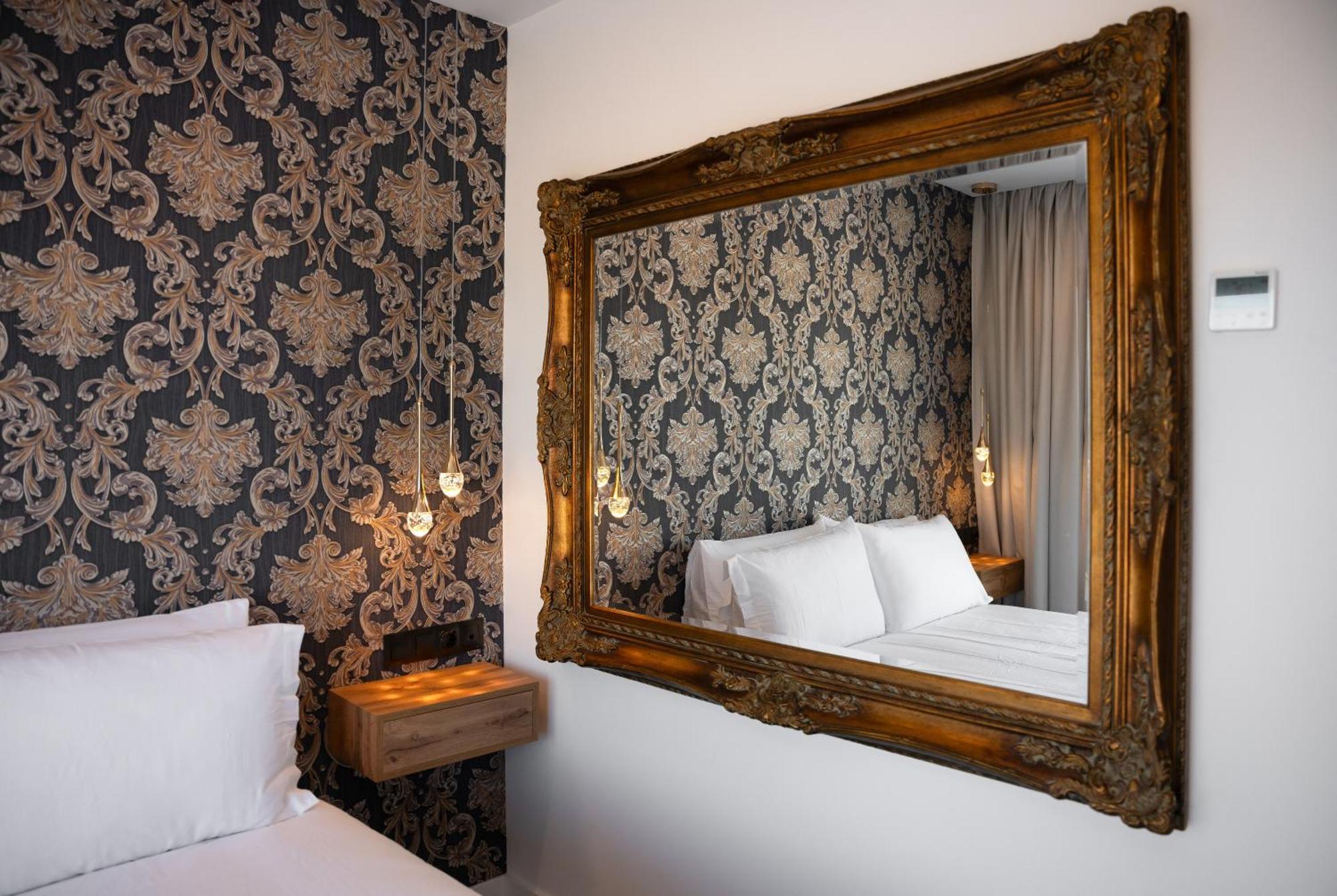 The Orange House Boutique Hotel And Upstairs Rooftop Bar Center Of La Cala De Mijas 100M From The Beach Luaran gambar