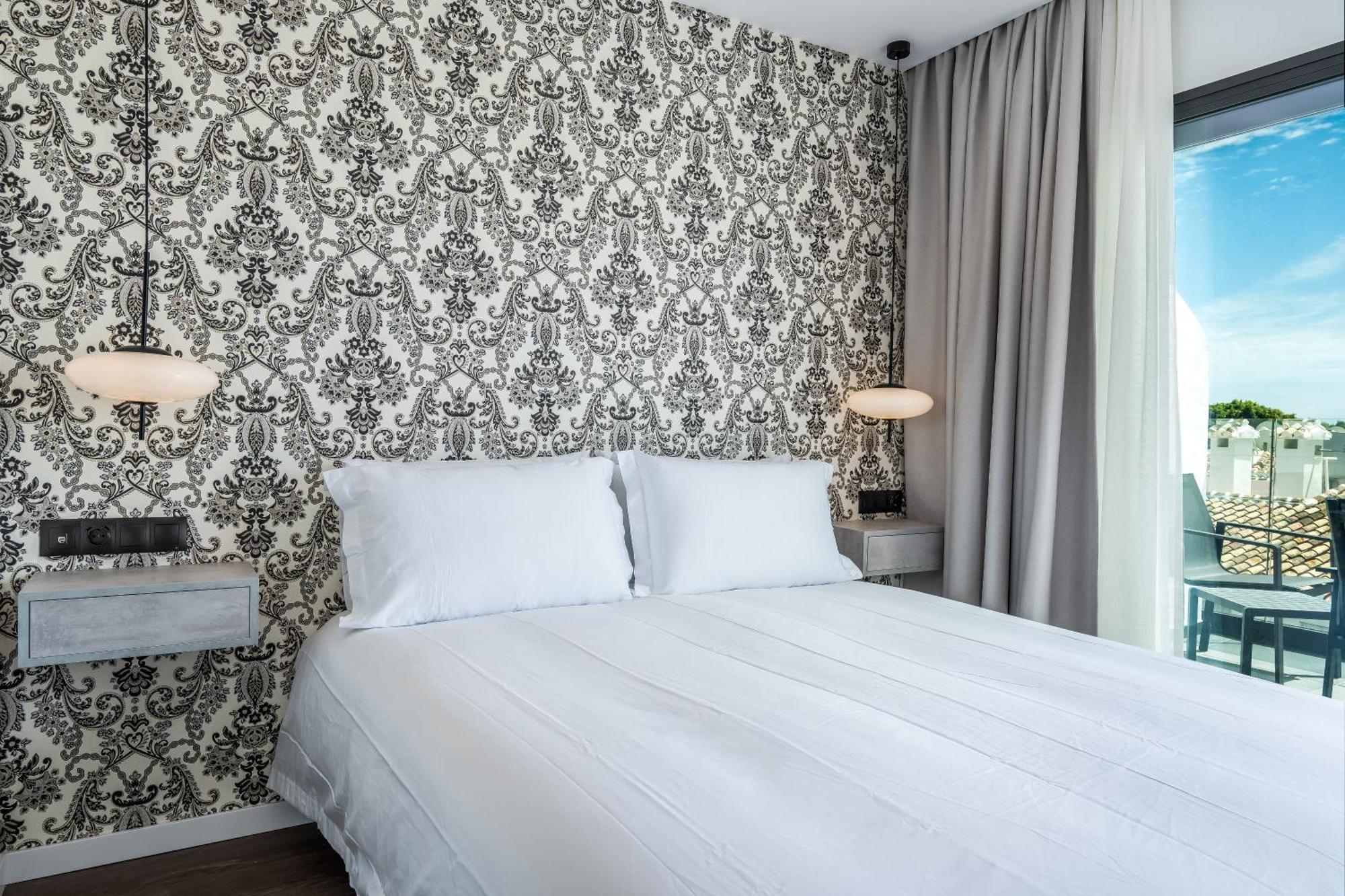 The Orange House Boutique Hotel And Upstairs Rooftop Bar Center Of La Cala De Mijas 100M From The Beach Luaran gambar