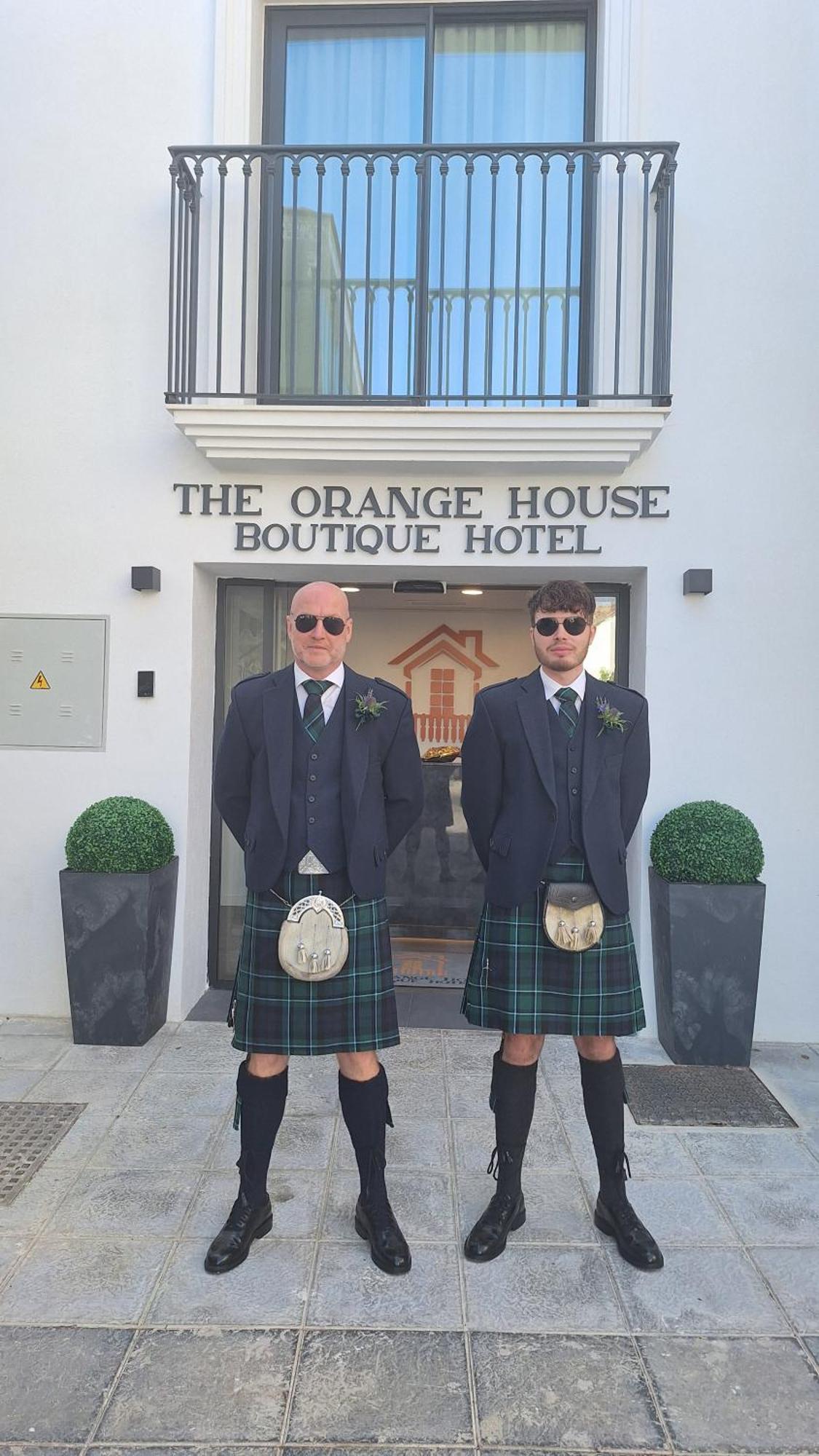 The Orange House Boutique Hotel And Upstairs Rooftop Bar Center Of La Cala De Mijas 100M From The Beach Luaran gambar