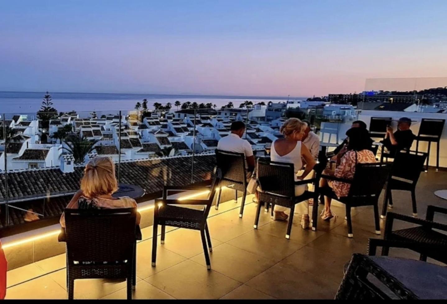 The Orange House Boutique Hotel And Upstairs Rooftop Bar Center Of La Cala De Mijas 100M From The Beach Luaran gambar